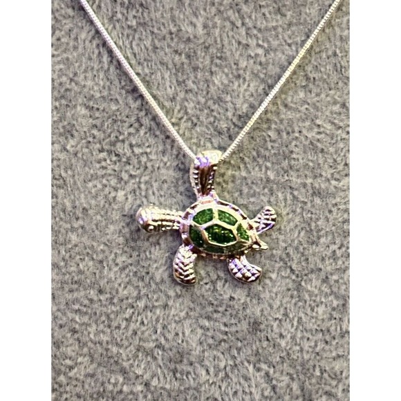 Sea‎ Turtle Necklace Silvertone Green Crystals Pendant 22 in Chain - Picture 1 of 4